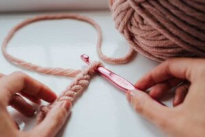 Dia Mundial do Crochê: como Celebrar essa Arte Milenar